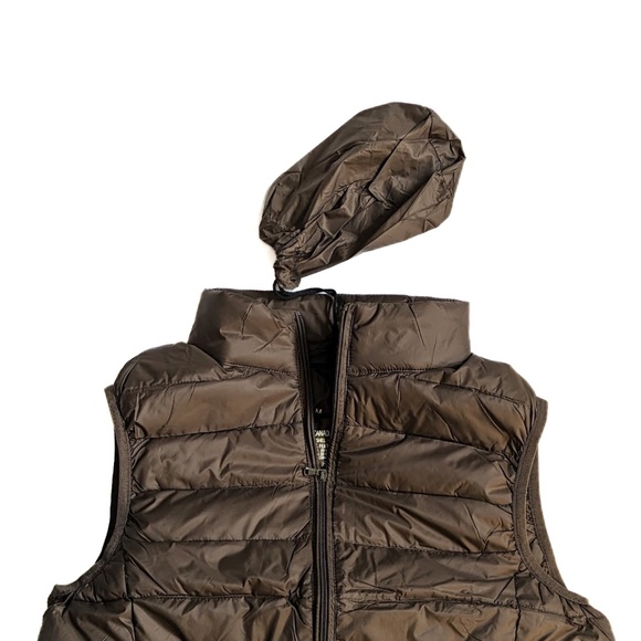 NWOT TKEQ packable down vest w/ carry pouch. brown , size XXL or M equestrian - Picture 3 of 7